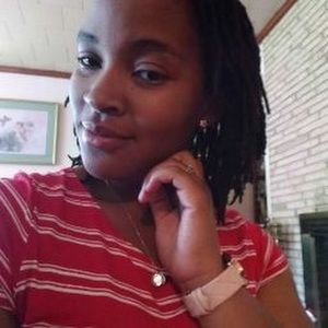 Meet your Posher, Yvette